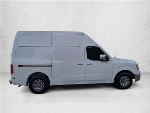 Used 2017 Nissan NV 3500 SL image 4