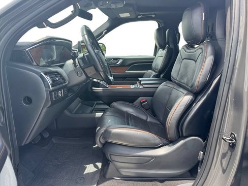 Used 2022 Lincoln Navigator Black Label AWD/4WD image 9