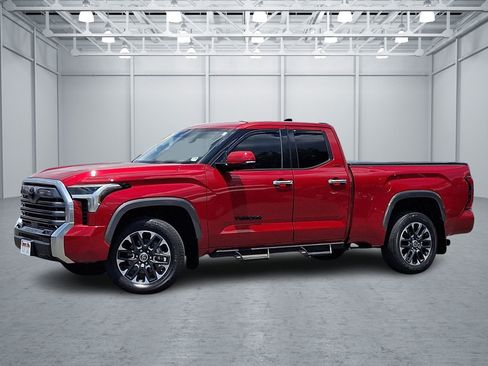 Used 2023 Toyota Tundra Limited w/ Power Package AWD/4WD image 5