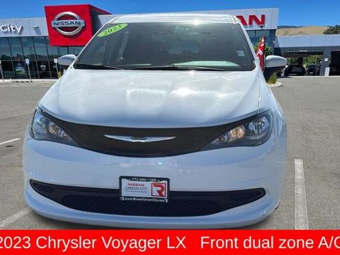 Used 2023 Chrysler Voyager LX FWD image 8