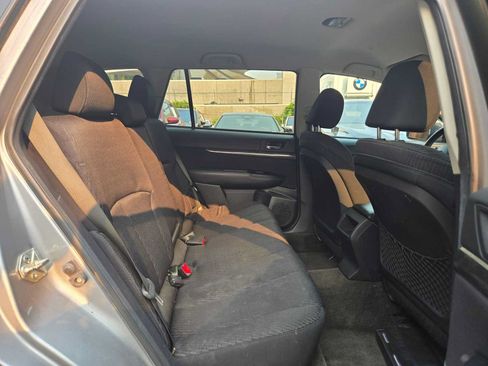 Used 2011 Subaru Outback 2.5i Premium AWD/4WD image 12