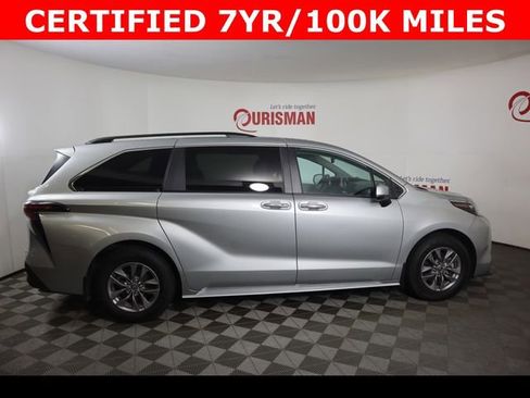 Used 2024 Toyota Sienna XLE w/ XLE Plus Package AWD/4WD image 12