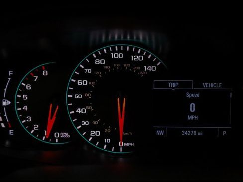 Used 2022 Chevrolet Trax LT w/ Midnight Edition image 12