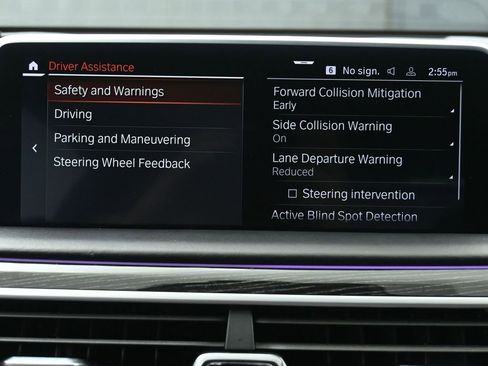 Used 2021 BMW 750i xDrive w/ Executive Package image 35