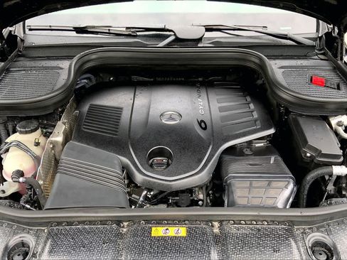 Used 2023 Mercedes-Benz GLE 450 4MATIC image 32