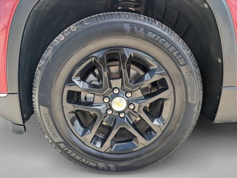 Used 2020 Chevrolet Traverse LT FWD image 23