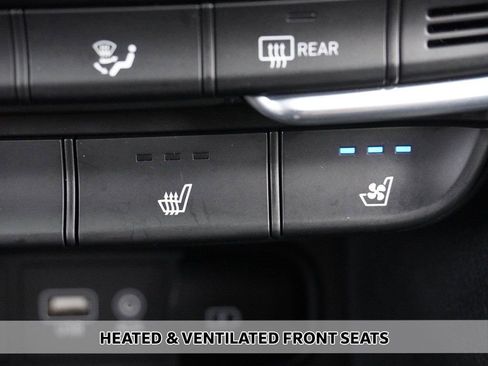 Used 2019 Hyundai Santa Fe Limited w/ Cargo Package image 10