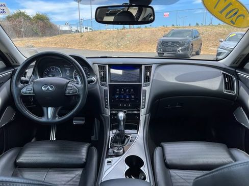 Used 2017 INFINITI Q50 Red Sport 400 AWD/4WD image 11