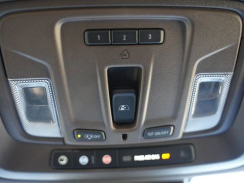 Used 2024 GMC Sierra 1500 SLT w/ SLT Premium Plus Package image 30