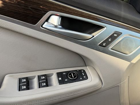 Used 2018 Genesis G80 3.8 w/ Option Group 02 image 15