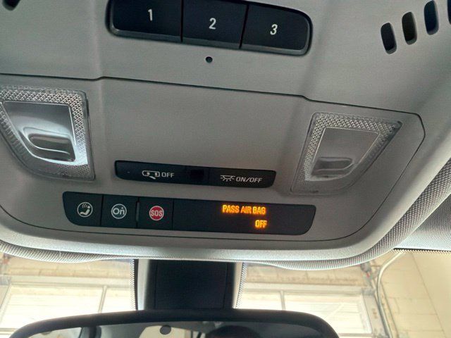 Used 2019 GMC Terrain SLT w/ Preferred Package FWD image 22