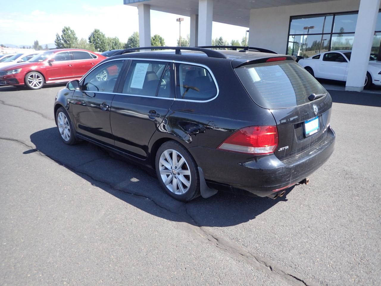 Used 2013 Volkswagen Jetta SE FWD image 3