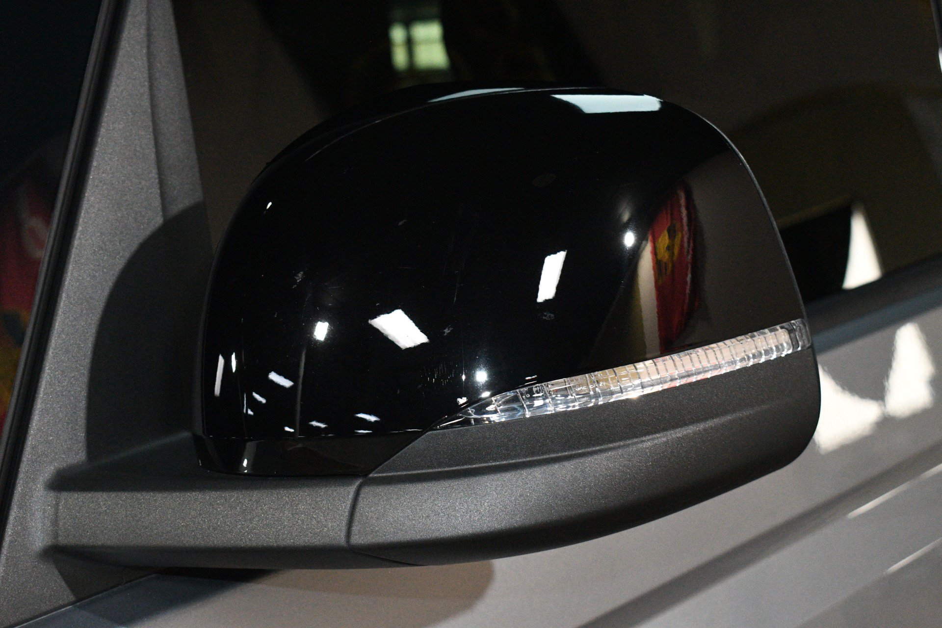 Used 2025 Volkswagen ID. Buzz Pro S RWD image 62