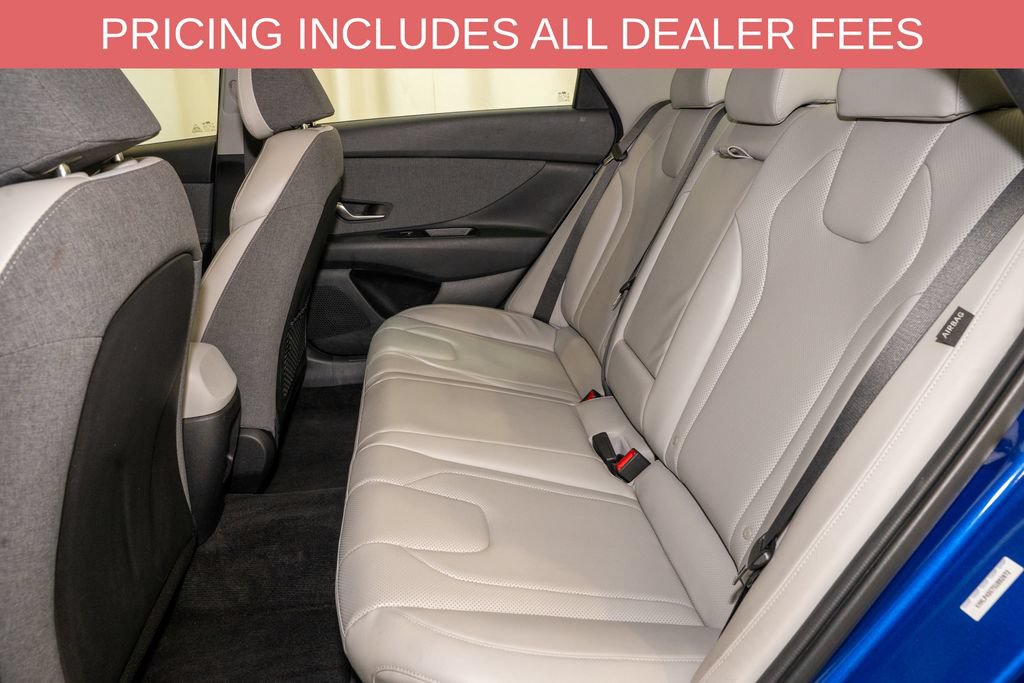 Used 2025 Hyundai Elantra Limited FWD image 8