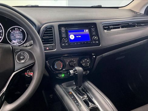 Used 2021 Honda HR-V LX image 13