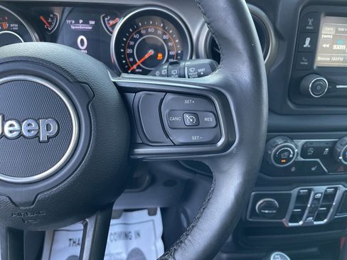 Used 2018 Jeep Wrangler Unlimited Sport S image 16