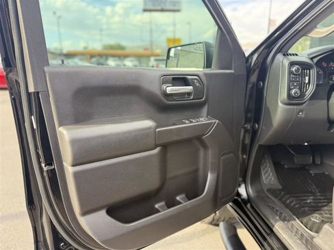 Used 2019 Chevrolet Silverado 1500 Custom Trail Boss AWD/4WD image 14
