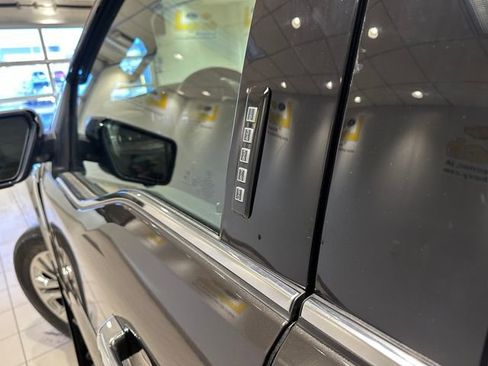 Used 2024 Ford F150 Lariat w/ FX4 Off-Road Package image 18