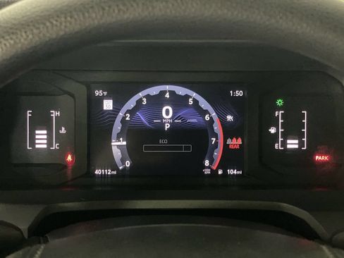 Used 2024 Toyota Tacoma SR5 AWD/4WD image 17