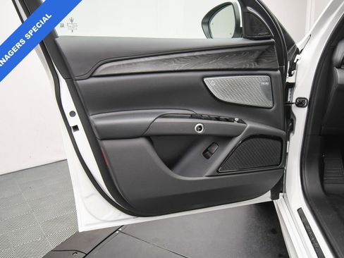 Used 2024 Maserati Grecale GT image 54