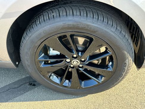 Used 2025 Jaguar F-PACE R-Dynamic S image 7