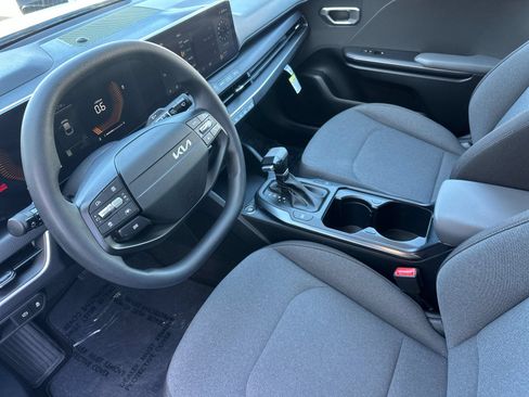 Used 2025 Kia K4 FWD image 10