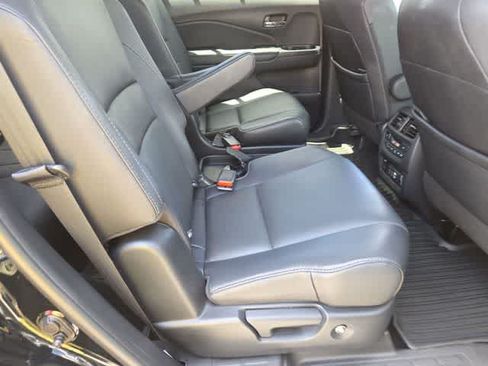 Used 2021 Honda Pilot Elite image 20