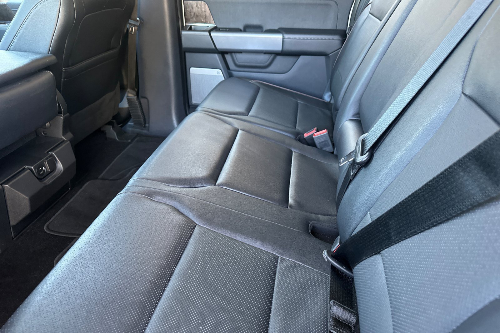 Used 2022 Ford F150 Lariat w/ Equipment Group 501A Mid AWD/4WD image 12