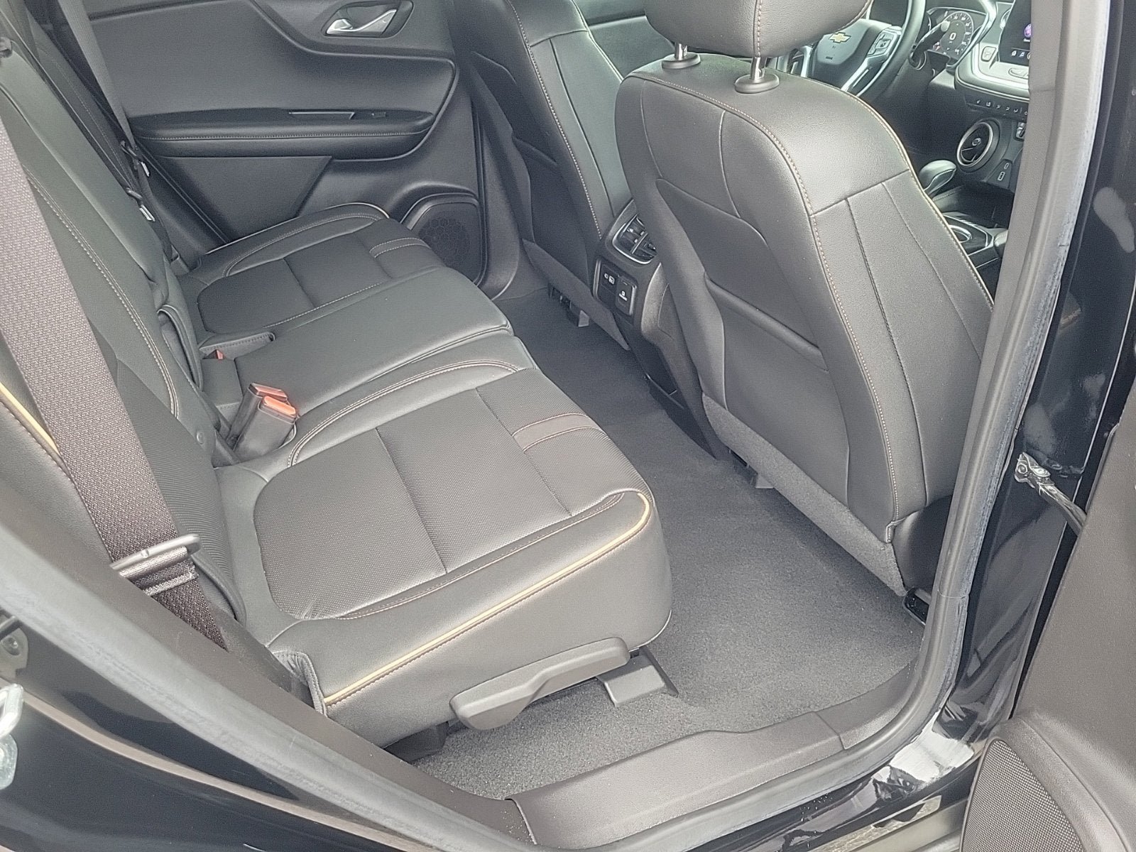 Used 2024 Chevrolet Blazer Premier FWD image 13