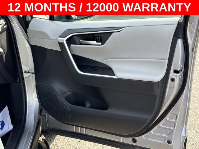 Used 2019 Toyota RAV4 XLE w/ Carpet Mat Package AWD/4WD image 5