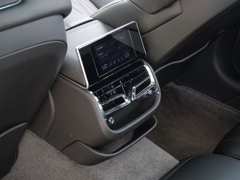 Used 2022 Bentley Flying Spur V8 AWD/4WD image 19