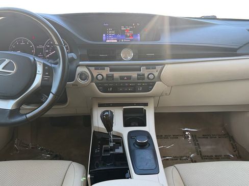 Used 2015 Lexus ES 350 w/ Premium Package image 11