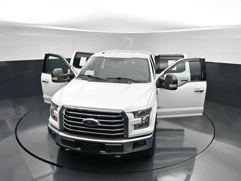 Used 2017 Ford F150 XLT w/ Equipment Group 302A Luxury AWD/4WD image 25