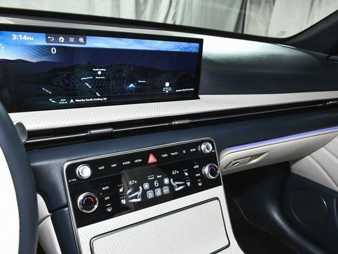 Used 2025 Genesis GV80 3.5T Prestige image 51