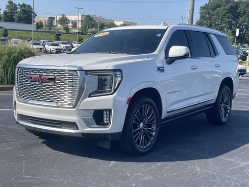 Used 2022 GMC Yukon Denali AWD/4WD image 3