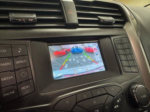 Used 2018 Ford Fusion SE FWD image 29