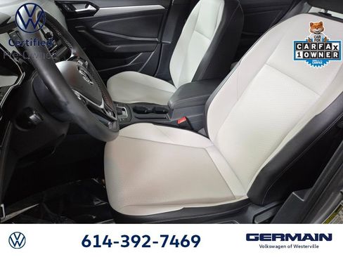 Certified 2021 Volkswagen Jetta R-Line image 18