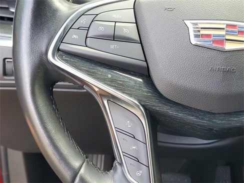Used 2020 Cadillac XT5 Premium Luxury image 23