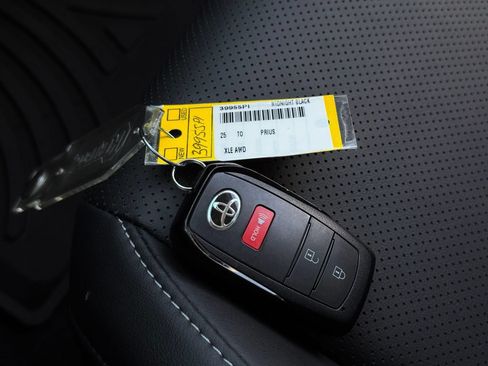 Certified 2025 Toyota Prius XLE AWD/4WD image 30