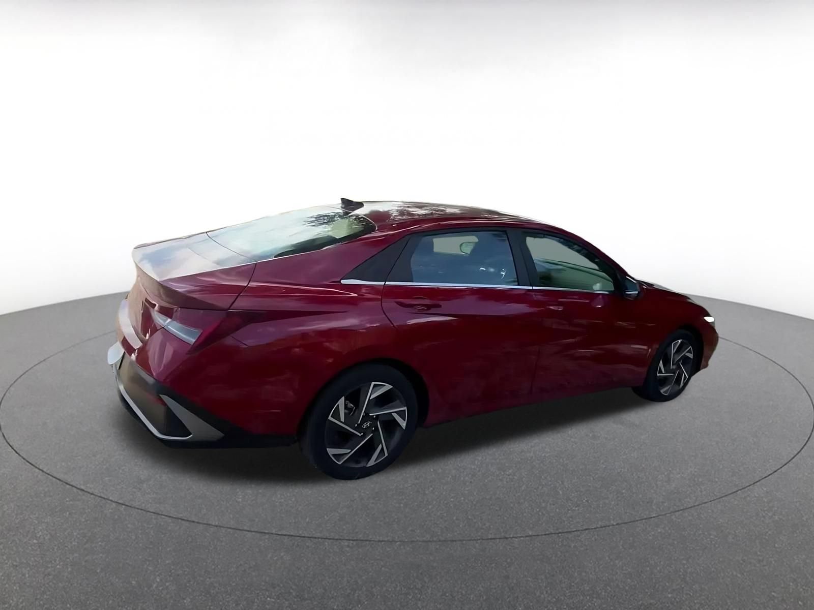 Used 2025 Hyundai Elantra SEL FWD image 14