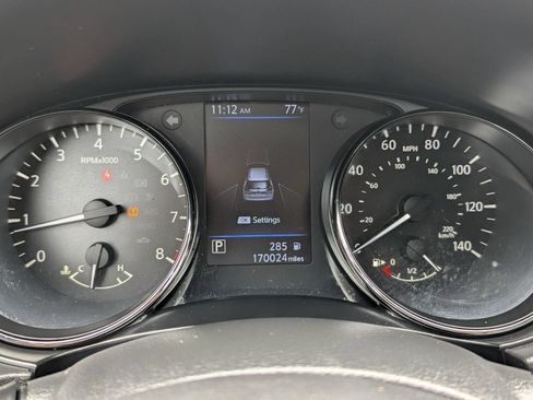 Used 2019 Nissan Rogue SV w/ Premium Package AWD/4WD image 23