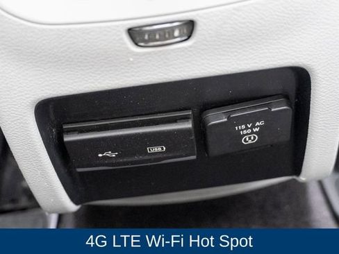 Used 2019 Jeep Cherokee Limited w/ Luxury Group AWD/4WD image 54