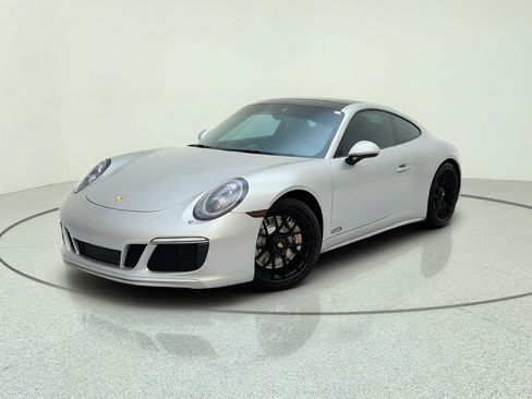 Used 2017 Porsche 911 Carrera GTS RWD image 2