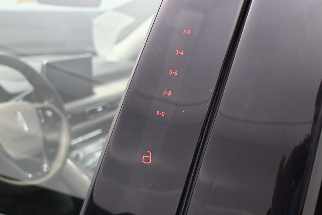 Used 2021 Lincoln Aviator Reserve w/ Equipment Group 202A AWD/4WD image 10