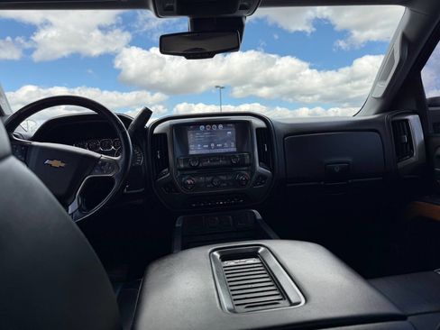 Used 2017 Chevrolet Silverado 2500 High Country w/ Duramax Plus Package image 12
