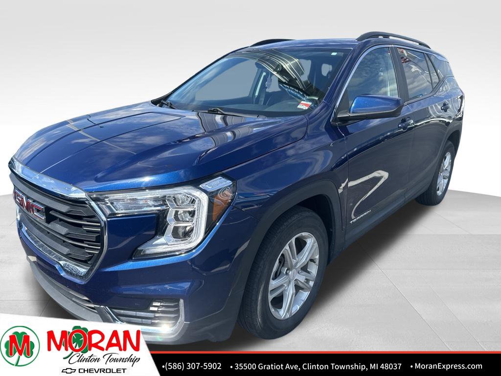 Used 2022 GMC Terrain SLE w/ Driver Convenience Package FWD image 2