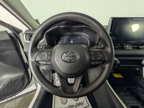 Used 2024 Toyota RAV4 LE image 18