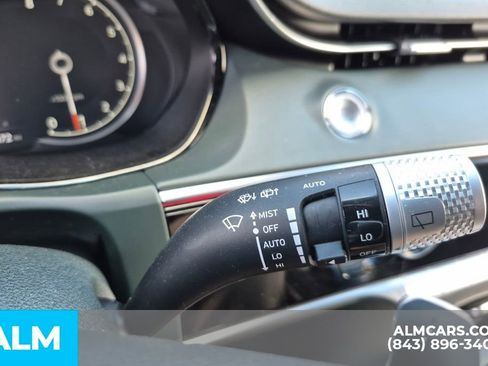 Used 2023 Genesis GV70 2.5T w/ Advanced Package image 38