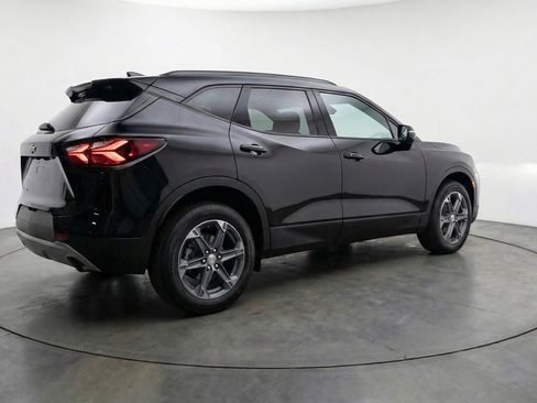 Used 2025 Chevrolet Blazer LT image 9