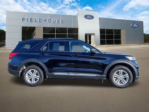 Used 2023 Ford Explorer XLT w/ Equipment Group 202A image 9